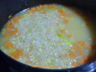 Sopa de Trigo con Crujientes de Tortilla Wraps de Maiz