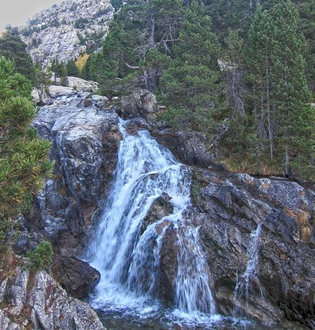 IBONES AZULES Y REFUGIO DE BACHIMAÑA