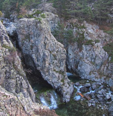 IBONES AZULES Y REFUGIO DE BACHIMAÑA