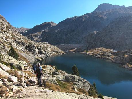 IBONES AZULES Y REFUGIO DE BACHIMAÑA