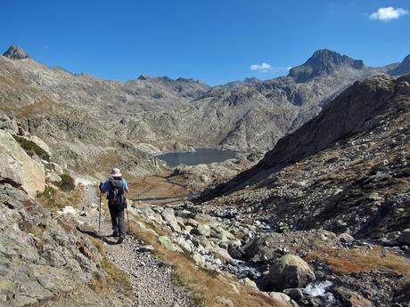 IBONES AZULES Y REFUGIO DE BACHIMAÑA