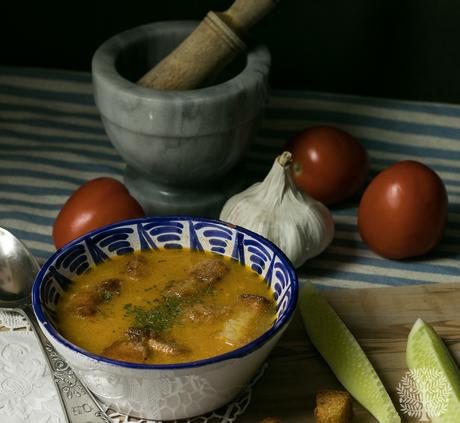 La sopa de ajo de tomate de mi madre