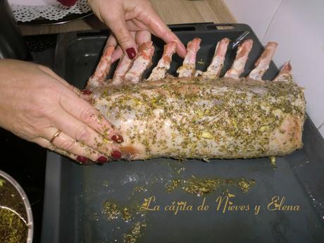 Carré de cerdo con salsa de queso gorgonzola