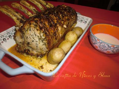 Carré de cerdo con salsa de queso gorgonzola