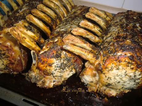 Carré de cerdo con salsa de queso gorgonzola