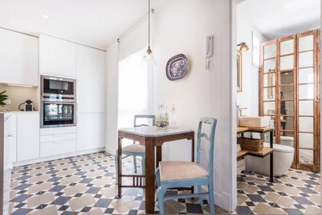 triana sevilla vacaciones suelo baldosas hidraúlicas sevilla airbnb puertas de cristal pisos sevilla decoración nórdica decoración mediterránea decoración escandinava carpintería 