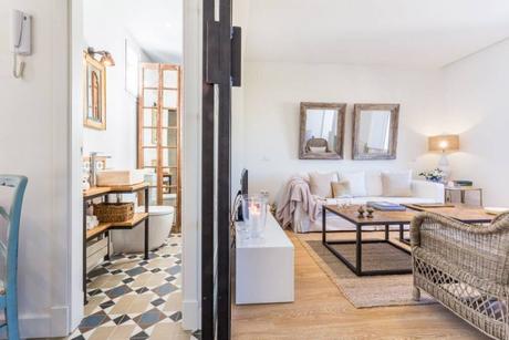 triana sevilla vacaciones suelo baldosas hidraúlicas sevilla airbnb puertas de cristal pisos sevilla decoración nórdica decoración mediterránea decoración escandinava carpintería 