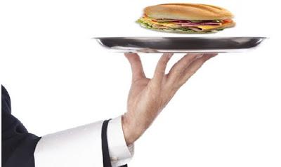 Sanguchitos y metegol.