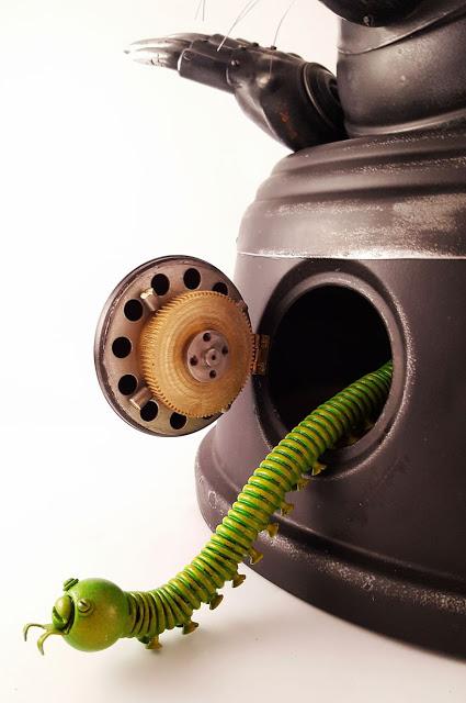 Esculturas de Steampunk que creo de la basura (Parte 2) Esculturas de Steampunk que creo de la basura (Parte 2)