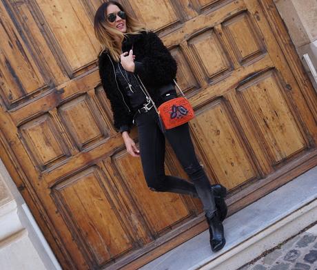 nEGROS #nOUNIFORMES nEGROS #nOUNIFORMES