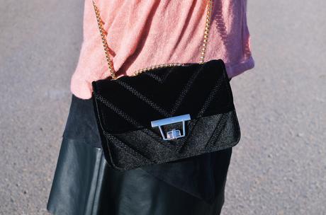 Jersey con volantes y lazos