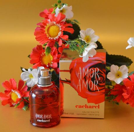 El Perfume del Mes – “Amor Amor” de CACHAREL