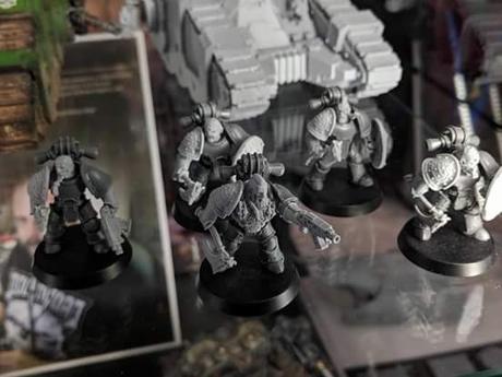 HH & Necromunda Weekender: Russ, nuevas armas de las Escher  y más