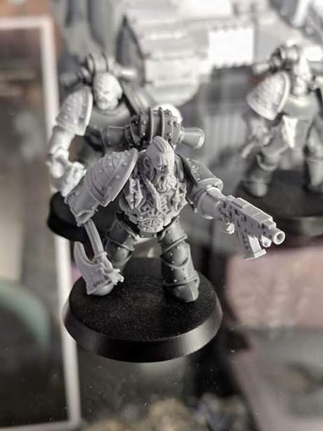 HH & Necromunda Weekender: Russ, nuevas armas de las Escher  y más