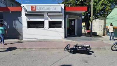 Matan joven en presunto atraco a sucursal Bancamerica en Vicente Noble. Matan joven en presunto atraco a sucursal Bancamerica en Vicente Noble.