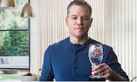 La lucha de Matt Damon para que ninguna niña falte a la escuela por buscar agua