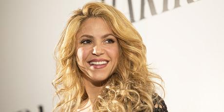Shakira le canta a sus fans y muestra mejoría de su afección vocal (VIDEO)