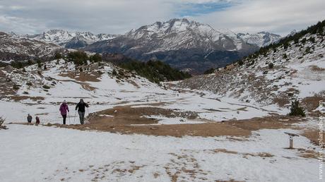 Rutas por montañas Huesca nieve Ibon de Piedrafita