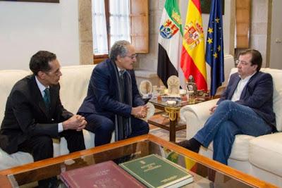 El presidente de la Junta de Extremadura recibe al Ministro de Cooperación de la RASD