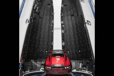 Lanzamiento del Falcon Heavy lleva un Tesla