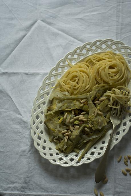 SPAGHETTI CON ALCACHOFAS EN SALSA SPAGHETTI CON ALCACHOFAS EN SALSA