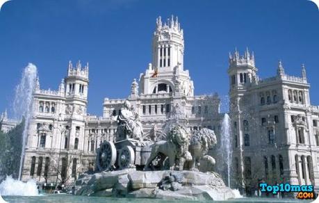 Plaza-de-Cibeles-top-10-cosas-que-hacer-y-ver-madrid