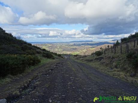 Pista hacia Navaliego