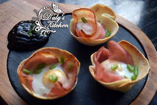 Tartaletas de Bacon, queso y huevo