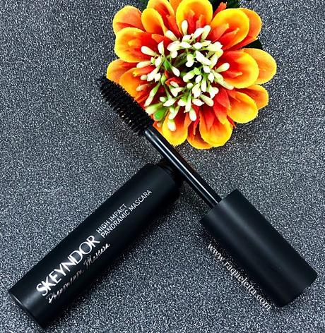 Luce una Mirada Radiante en San Valentín de la mano de Skeyndor Luce una Mirada Radiante en San Valentín de la mano de Skeyndor