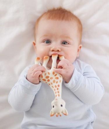 estimulacion girafe sophie para bebe