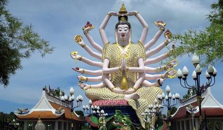 Wat Plai Laem