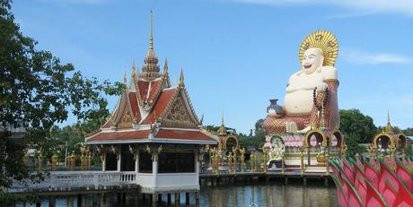 Wat Plai Laem