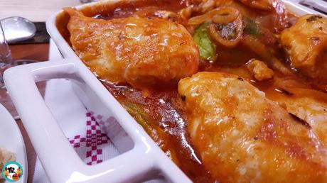 Pechugas con salsa de aguacate y pimiento Pechugas con salsa de aguacate y pimiento