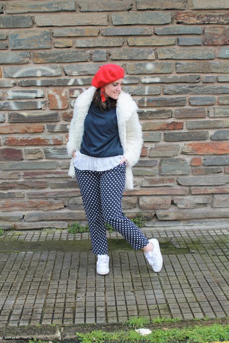 EL PODER DEL ROJO Y LOS LUNARES