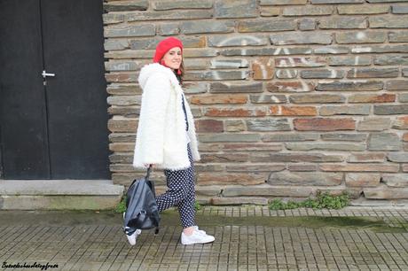 EL PODER DEL ROJO Y LOS LUNARES