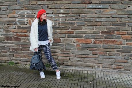 EL PODER DEL ROJO Y LOS LUNARES