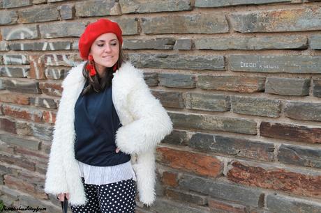 EL PODER DEL ROJO Y LOS LUNARES