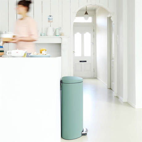 pequeño almacenaje Papeleras y cubos de basura Brabantia diseño nórdico diseño holandés diseño hogar diseño europeo decoración interiores cubos sensores papeleras cubos pedales complementos hogar brabantia bins accesorios hogar 