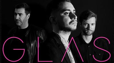 Glas: Hoy Todo Puede Suceder es su primer single Glas: Hoy Todo Puede Suceder es su primer single