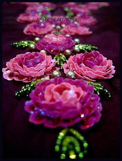 15 Ideas hermosas para bordar flores con lentejuela