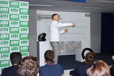 La Fundación AMV promueve en centros escolares la conducción segura de motocicletas