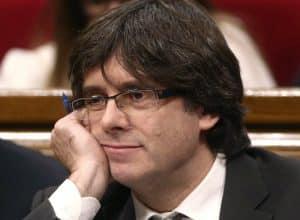 Él o los que deberían dirigir España, ni están.. ni se les espera.. y mucho nos tememos que van a dejar la puerta abierta de los muchos problemas Él o los que deberían dirigir España, ni están.. ni se les espera.. y mucho nos tememos que van a dejar la puerta abierta de los muchos problemas