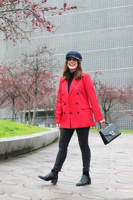 Outfit de invierno con gorra marinera