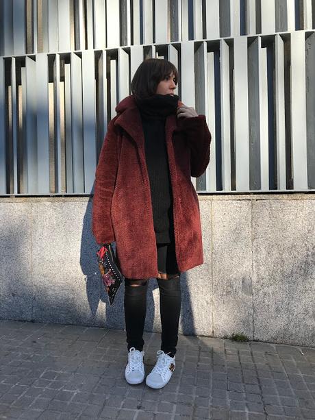 ALMOST TOTAL BLACK.- ALMOST TOTAL BLACK.-