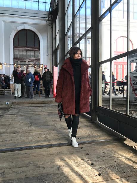 ALMOST TOTAL BLACK.- ALMOST TOTAL BLACK.-