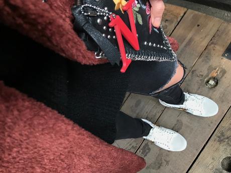 ALMOST TOTAL BLACK.- ALMOST TOTAL BLACK.-