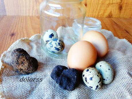 Cómo hacer huevos trufados
