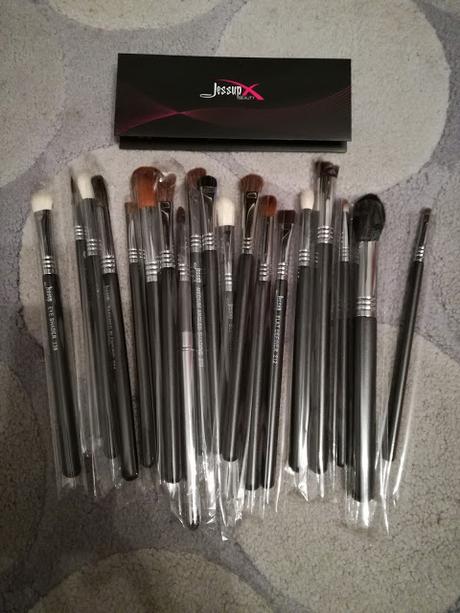 Brochas de Jessup Beauty Brochas de Jessup Beauty