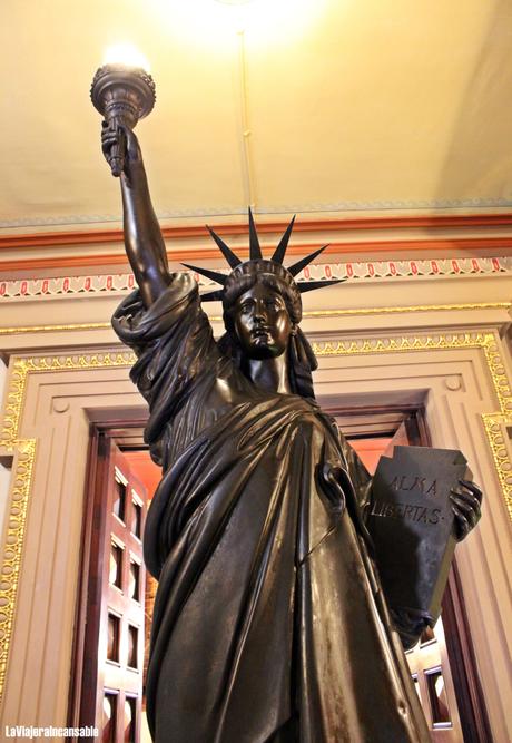 Un alma libre en el corazón de Barcelona (serie “Las damas de la libertad: las estatuas de Miss Liberty alrededor del mundo”)