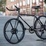 Un neumático de bicicleta plegable sin aire a prueba de pinchazos